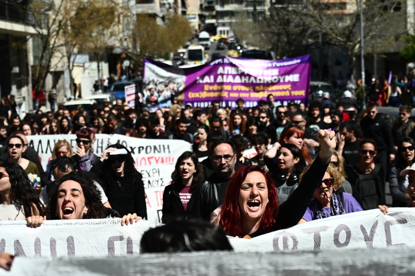 Πανηγυρική διαδήλωση μετά την ανακοίνωση της απόφασης του Δικαστηρίου για την υπόθεση της 12χρονης στον Κολωνό