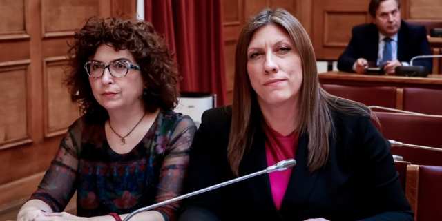 Η Ζωή Κωνσταντοπούλου στη συνεδρίαση της Εξεταστικής Επιτροπής για τη διερεύνηση του δυστυχήματος στα Τέμπη