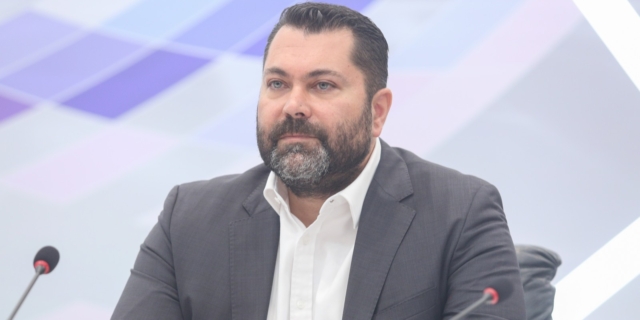 Λευτέρης Κρέτσος