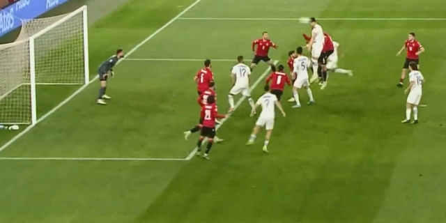 Γεωργία – Ελλάδα: Η κεφαλιά του Μαυροπάνου τράνταξε το οριζόντιο δοκάρι στο 102′