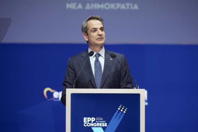 Μητσοτάκης: “Ένα μόνο μήνυμα προς το Κρεμλίνο, δεν θα μας φοβίσετε”