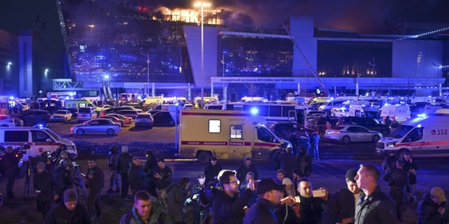 Μακελειό στη Μόσχα με δεκάδες νεκρούς