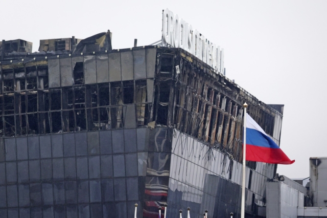 Μακελειό με δεκάδες νεκρούς και τραυματίες στη Μόσχα