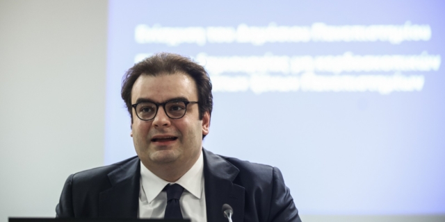 Ο Κυριάκος Πιερρακάκης