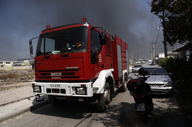 Φωτιά σε εστιατόριο στη Μεταμόρφωση – Τέθηκε υπό έλεγχο