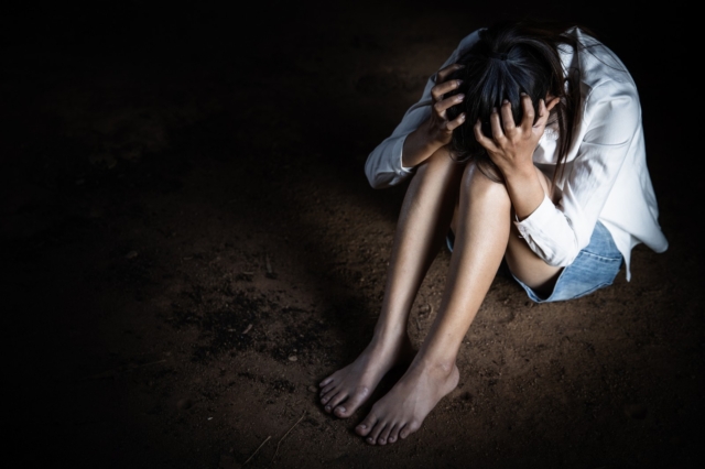 Τέσσερις συλλήψεις για προώθηση ανήλικων κοριτσιών σε πορνεία