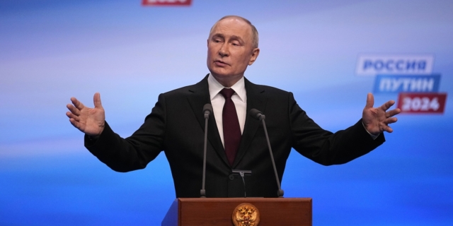 Ο Βλαντιμίρ Πούτιν κατά τη διάρκεια της ομιλίας του.