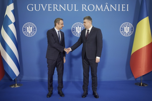 Συνάντηση Μητσοτάκη με τον πρωθυπουργό της Ρουμανίας, Μαρσέλ Τσολάκου