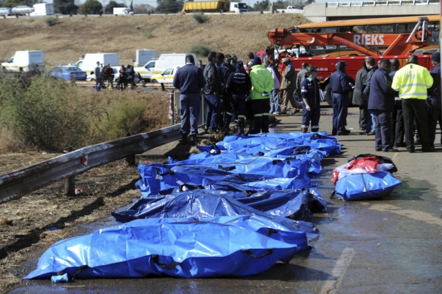 Νότια Αφρική: Λεωφορείο έπεσε από γέφυρα - Νεκροί 45 επιβαίνοντες