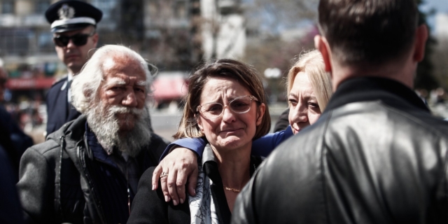 Ένταση στην παρέλαση στα Τρίκαλα με την οικογένεια Πλακιά να καταγγέλλει έλλειψη σεβασμού