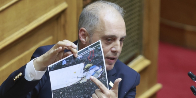 Ο Κυριάκος Βελόπουλος στο βήμα της Βουλής