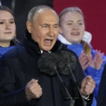 Politico: Η νίκη Πούτιν και ο "στρατός των νεκρών ψηφοφόρων"
