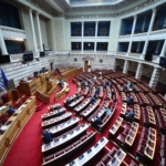 Πρόταση δυσπιστίας: Λεπτό προς λεπτό η "μάχη" στη Βουλή