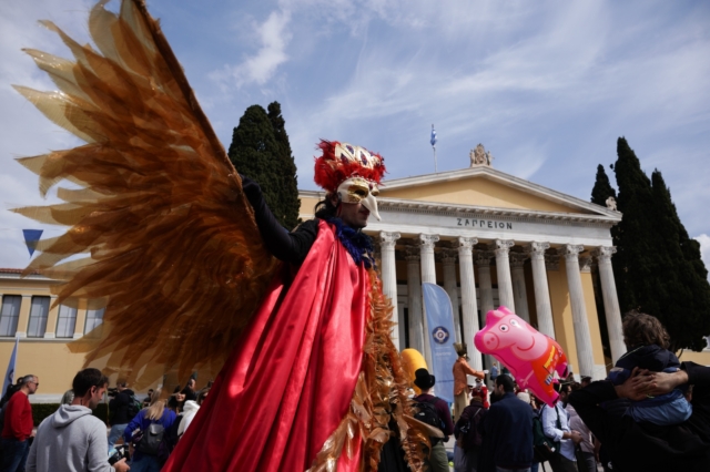 Καρναβαλικές εκδηλώσεις του Δήμου Αθηναίων στον προαύλιο χώρο του Ζαππείου Μεγάρου