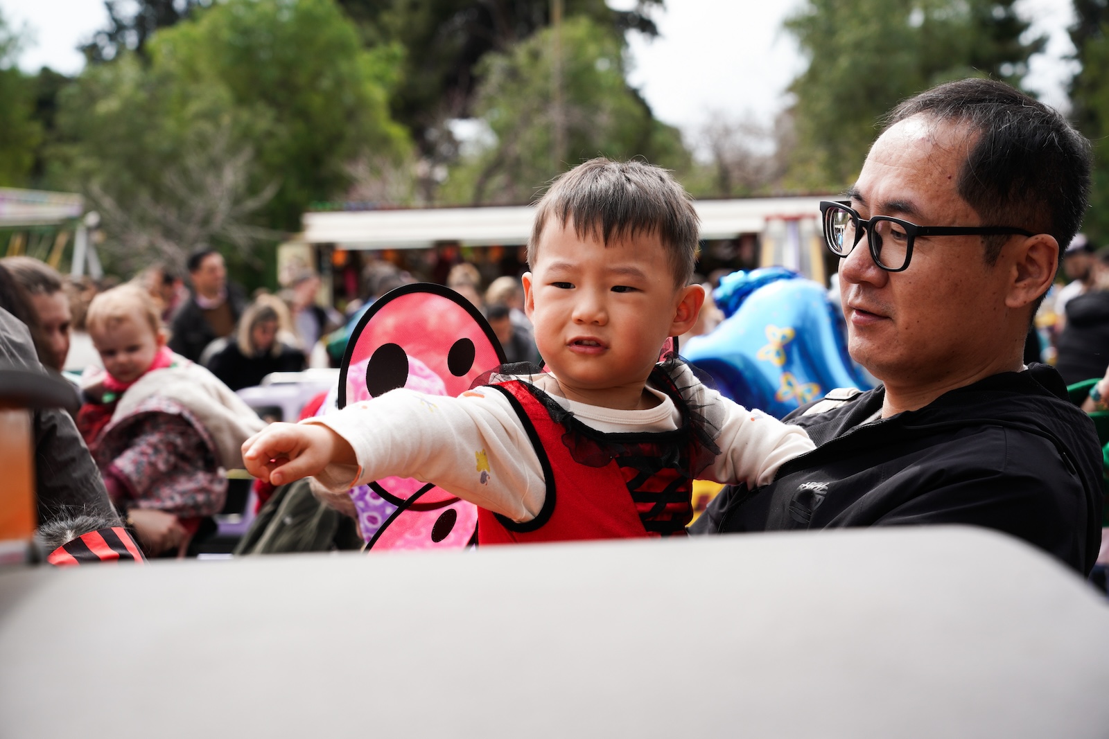 Καρναβαλικές εκδηλώσεις του Δήμου Αθηναίων στον προαύλιο χώρο του Ζαππείου Μεγάρου, στις 17 Μαρτίου 2024