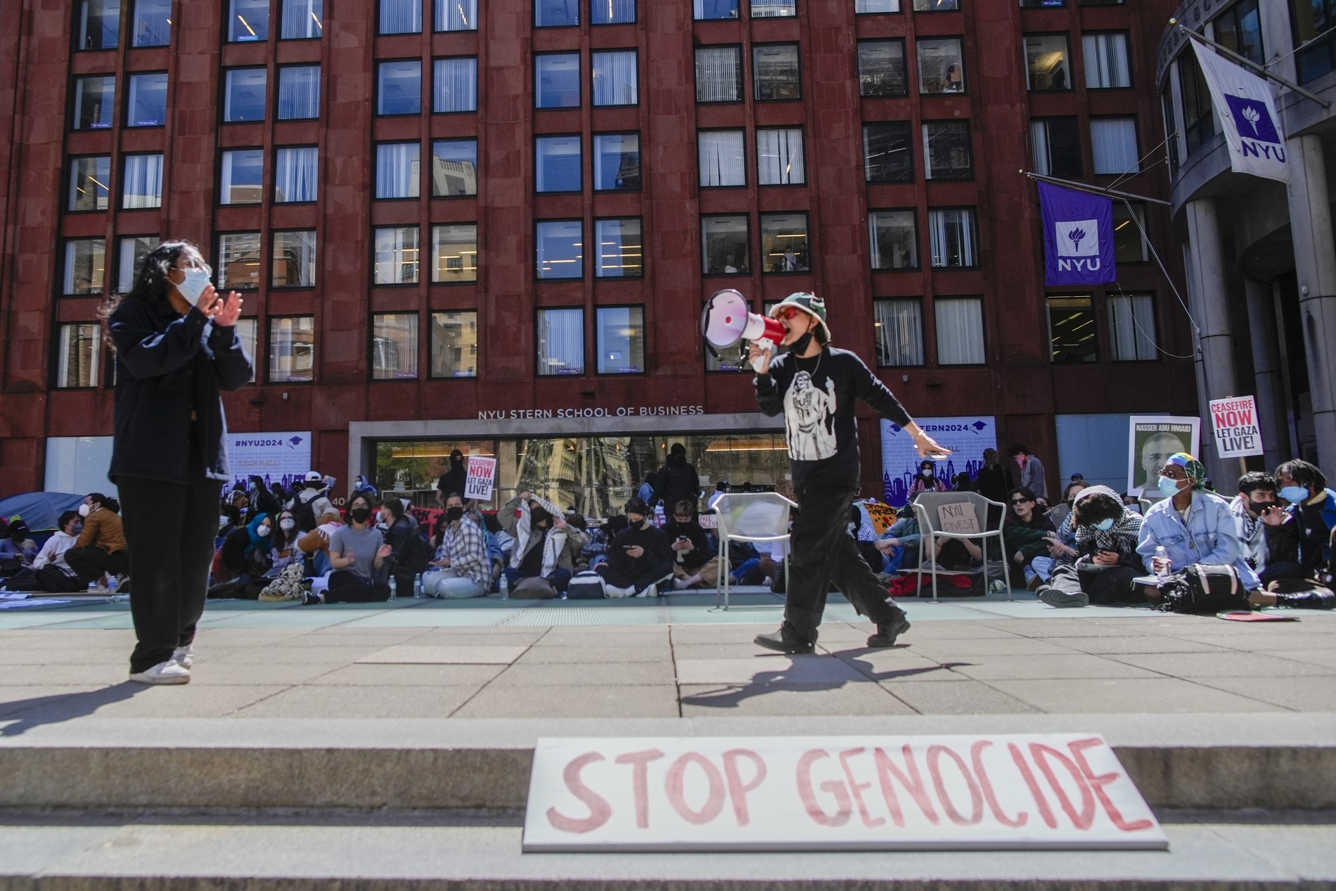 Φοιτητές του New York University ζητούν κατάπαυση πυρός στη Γάζα