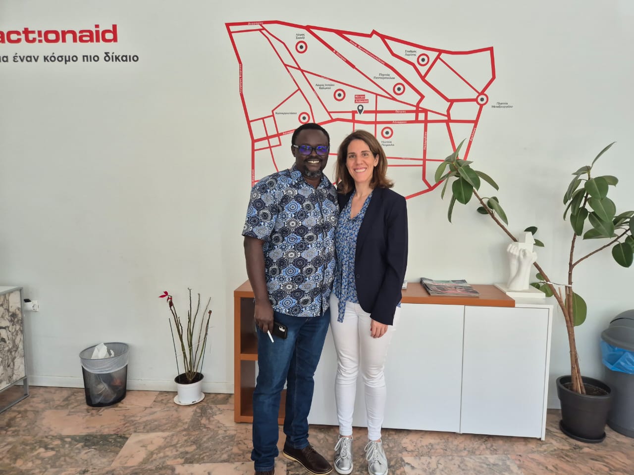 O Γενικός Γραμματέας της ActionAid International, Arthur Larok στα γραφεία της ActionAid Hellas με την Εύα Πολυζωγοπούλου, Γενική Διευθύντρια της ActionAid στην Ελλάδα.