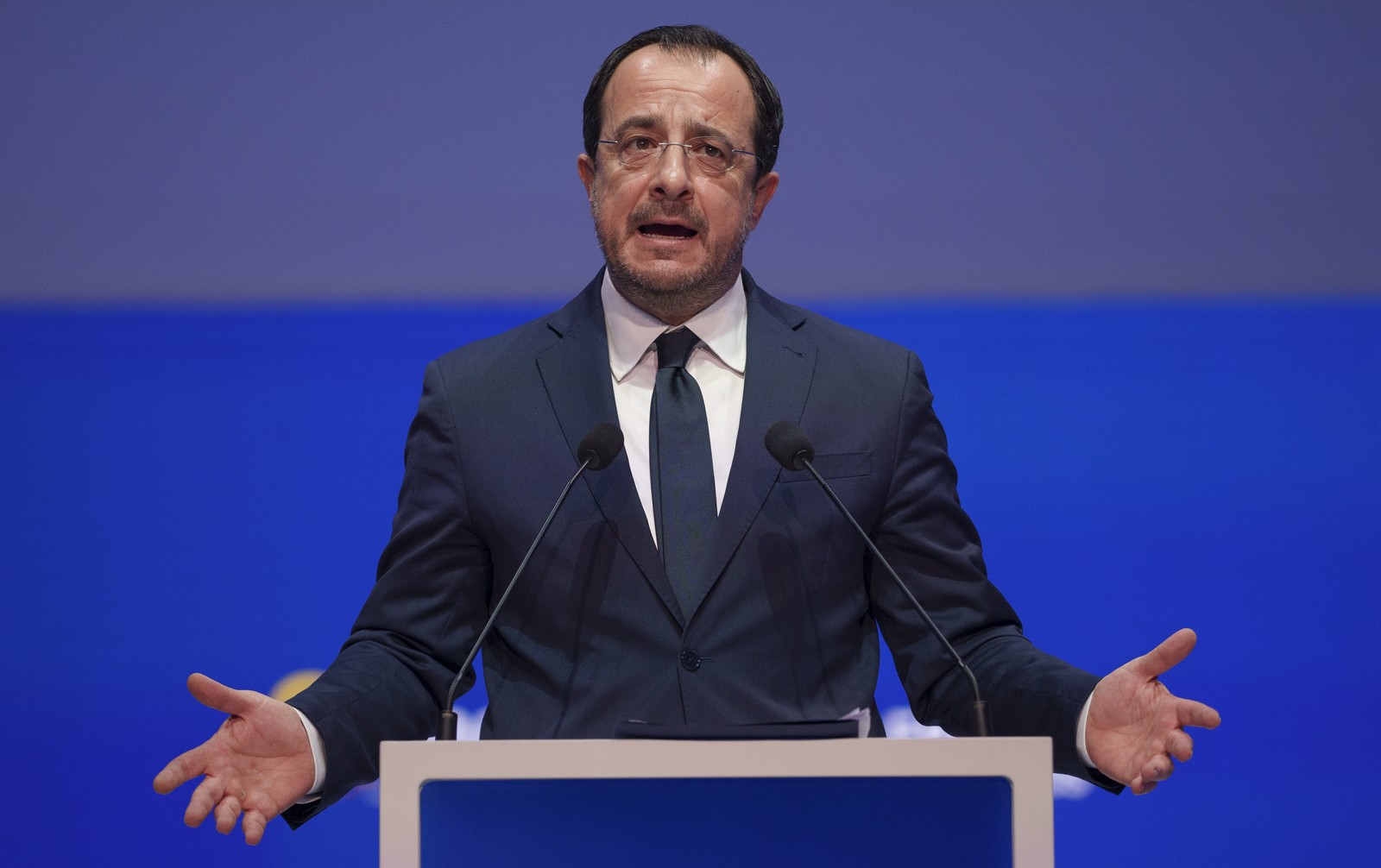 Κύπρος: Παραιτήθηκε ο διευθυντής του γραφείου του Χριστοδουλίδη μετά το βίντεο με τις μίζες