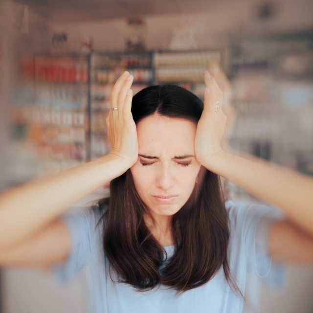 Γυναίκα με κρίση ημικρανίας