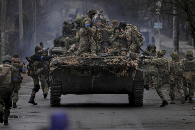 Ζελένσκι: Υπέγραψε νόμο που επιτρέπει σε κατάδικους να υπηρετήσουν στον ουκρανικό στρατό