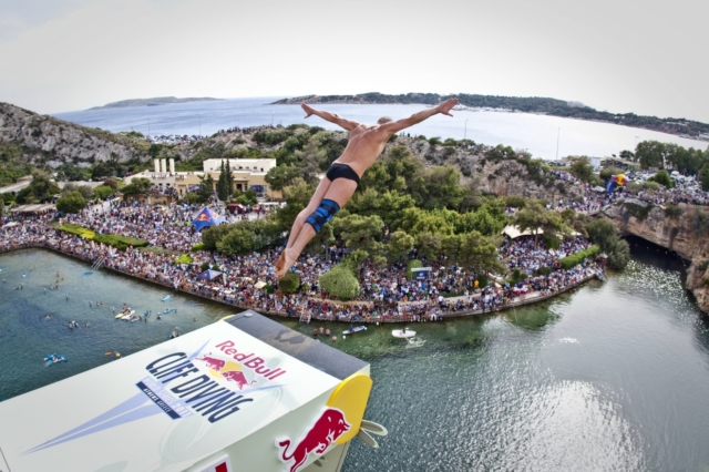 7 κορυφαίοι αθλητές του Red Bull Cliff Diving μας μιλούν για τις ξεχωριστές εμπειρίες τους