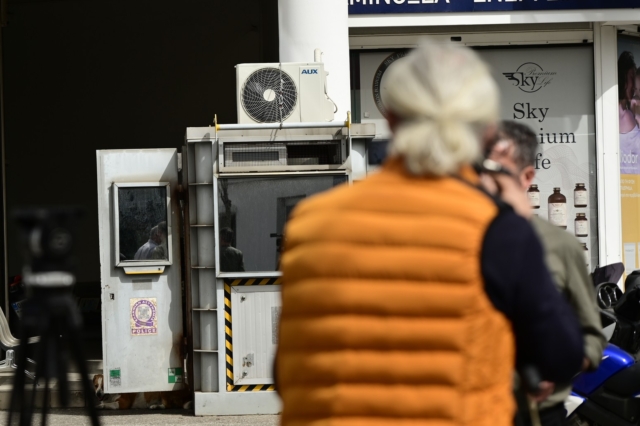 Το ΑΤ Αγίων Αναργύρων, έξω από το οποίο σημειώθηκε η δολοφονία της 28χρονης