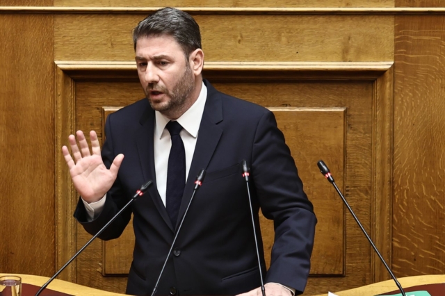 Ανδρουλάκης στη Βουλή: “Στις 9 Ιουνίου ανοίγει η πόρτα εξόδου της ΝΔ”