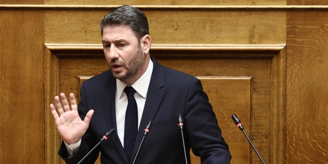 Ανδρουλάκης στη Βουλή: “Στις 9 Ιουνίου ανοίγει η πόρτα εξόδου της ΝΔ”