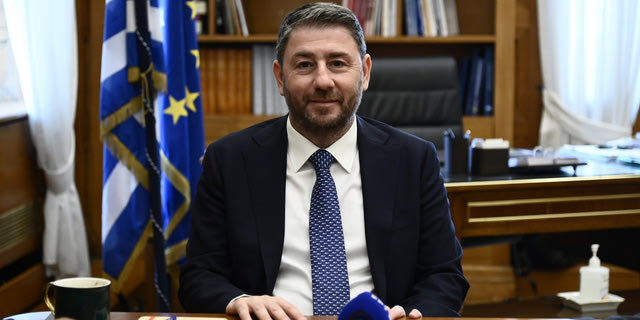 Ανδρουλάκης: “Πρωταθλητής στην αλαζονεία ο κ. Μητσοτάκης”