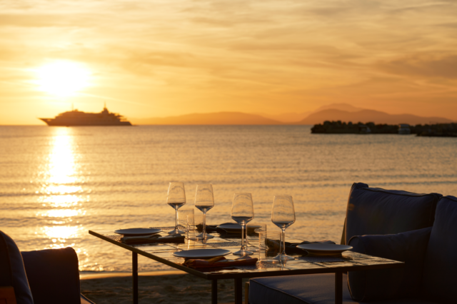 Τα Αστέρια Γλυφάδας αποτελούν το πολυαναμενόμενο opening του καλοκαιριού