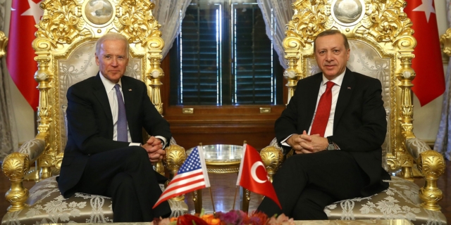 Ο Τζο Μπάιντεν και ο Ταγίπ Ερντογάν