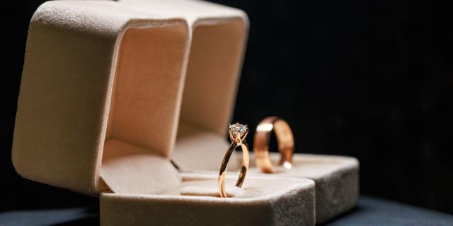 Αν είναι να κάνεις πρόταση γάμου κράτα λίγες καθυστερήσεις