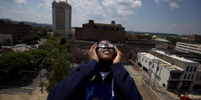 Ολική έκλειψη ηλίου