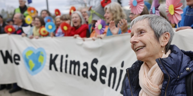 Οι ηλικιωμένες Ελβετίδες KlimaSeniorinnen που μήνυσαν την κυβέρνησή τους για την κλιματική αλλαγή