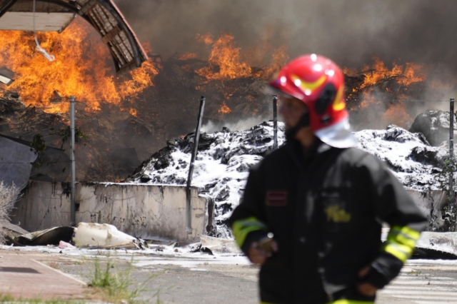 Πυροσβέστης στην Ιταλία (φωτογραφία αρχείου)