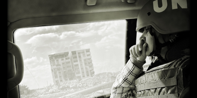 H Ruba Farah, Field Security Officer UNFPA φτάνοντας σε check point ανάμεσα σε Khan Younis και Rafah.