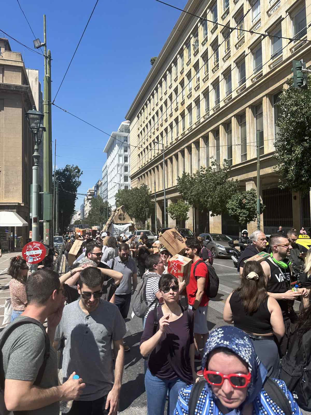 Γειτονιές για το δικαίωμα στη στέγη - "Μετακόμιση" - Διαμαρτυρία