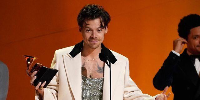 Ο Harry Styles στην τελετή των Γκράμι