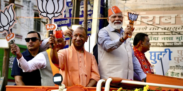 O πρωθυπουργός της Ινδίας, Narendra Modi, σε προεκλογική καμπάνια