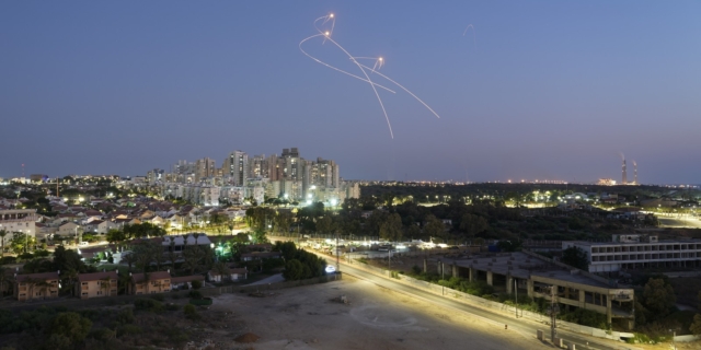 Αναχαίτιση πυραύλων από το Iron Dome