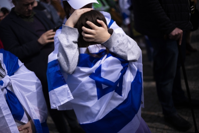 διαδήλωση αλληλεγγύης προς το Ισραήλ στο Βερολίνο, 14 Απριλίου 2024, μετά τις ιρανικές επιθέσεις στο Ισραήλ