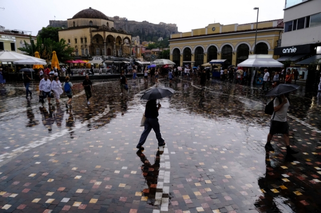 Καιρός: Τι είναι ο πολικός αεροχείμαρρος που φέρνει “βουτιά” στη θερμοκρασία – Πού θα χιονίσει 