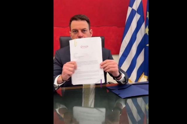 Κασσελάκης: “Tο κατηγορητήριο που καταθέτουμε για τον Κώστα Καραμανλή”