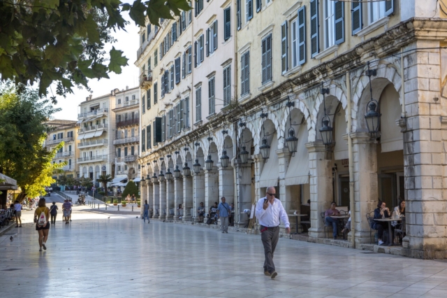 Εικόνα από πλατεία στην Κέρκυρα (εικόνα αρχείου)