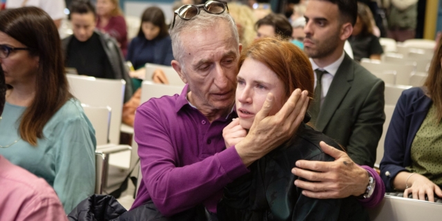 Συγγενείς των θυμάτων στην συνέντευξη Τύπου μετά την απόφαση για τη φωτιά στο Μάτι