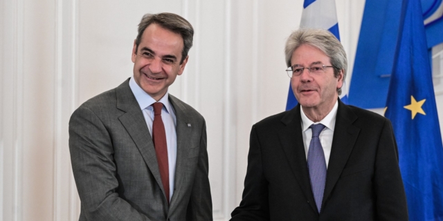 Από τη συνάντηση του Κυριάκου Μητσοτάκη με τον Πάολο Τζεντιλόνι