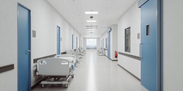 Βόλος: 40χρονος κλωτσούσε και απειλούσε τη μητέρα του παιδιού του στο Νοσοκομείο