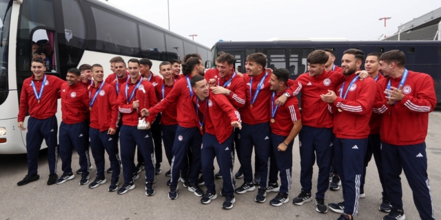 Ολυμπιακός: Αποθέωση στην υποδοχή των πρωταθλητών Ευρώπης