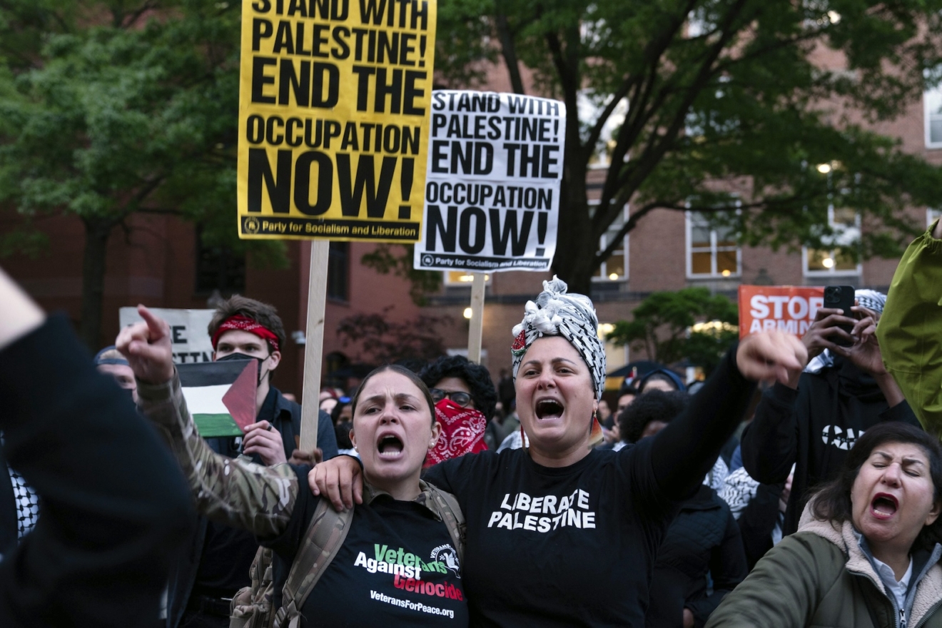 Φοιτητές του Πανεπιστημίου George Washington διαδηλώνουν στην πανεπιστημιούπολη για τον πόλεμο Ισραήλ-Χαμάς