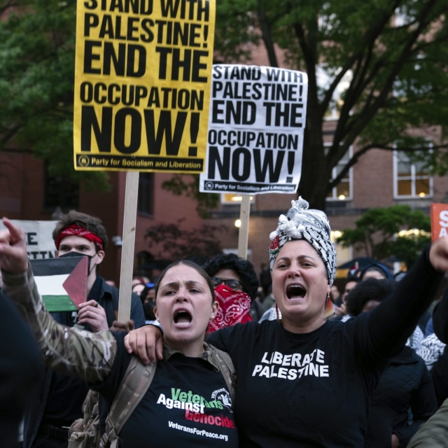 Φοιτητές του Πανεπιστημίου George Washington διαδηλώνουν στην πανεπιστημιούπολη για τον πόλεμο Ισραήλ-Χαμάς